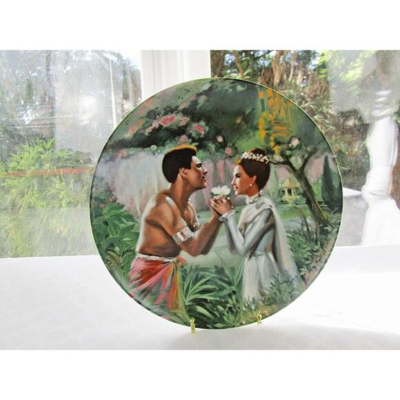 The King and I, Fourth in Series Plate, We Kiss in a Shadow - Picture 2 of 10